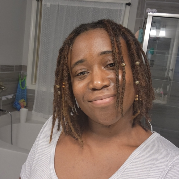 Meet your Posher, Noreen - Picture 3 of 3